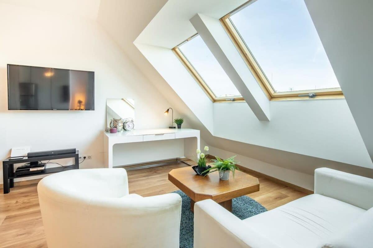 בודפשט Cute Central Apartment With Balcony מראה חיצוני תמונה